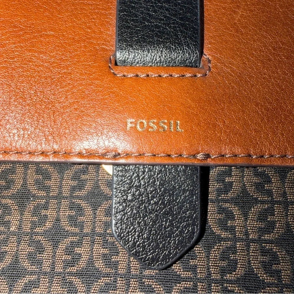 Fossil Brown Logo Jacquard Crossbody‎ Bag Leather Flap Key Charm Y2K